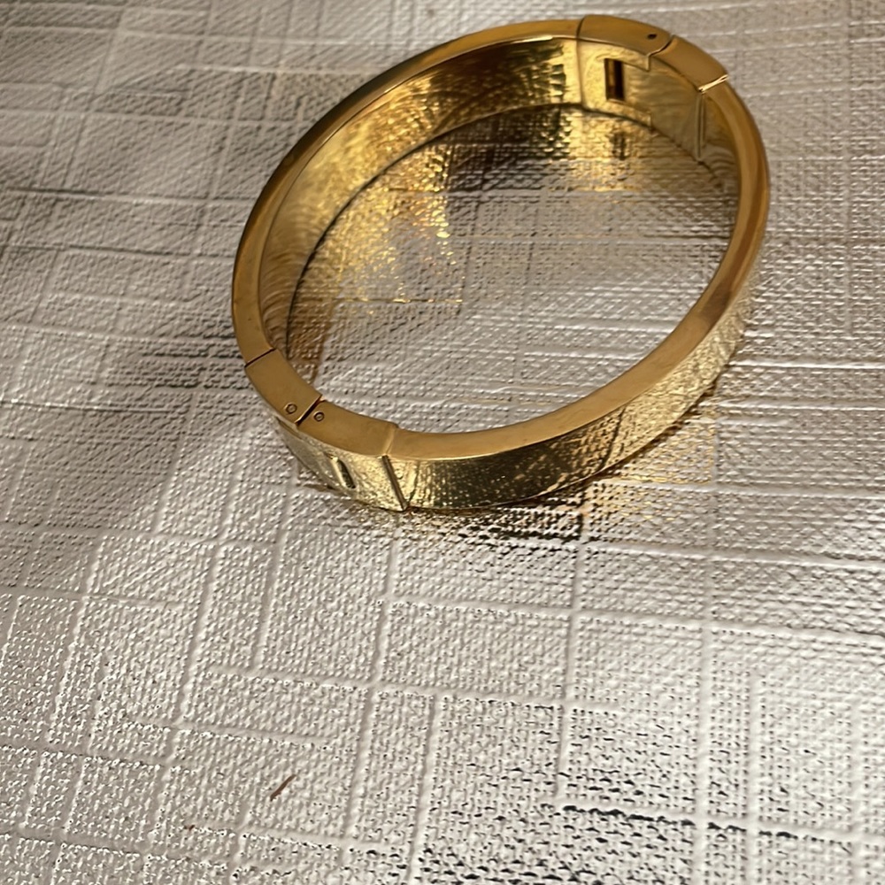 Michael Kors Bangle Bracelet Goldtone - Picture 3 of 5